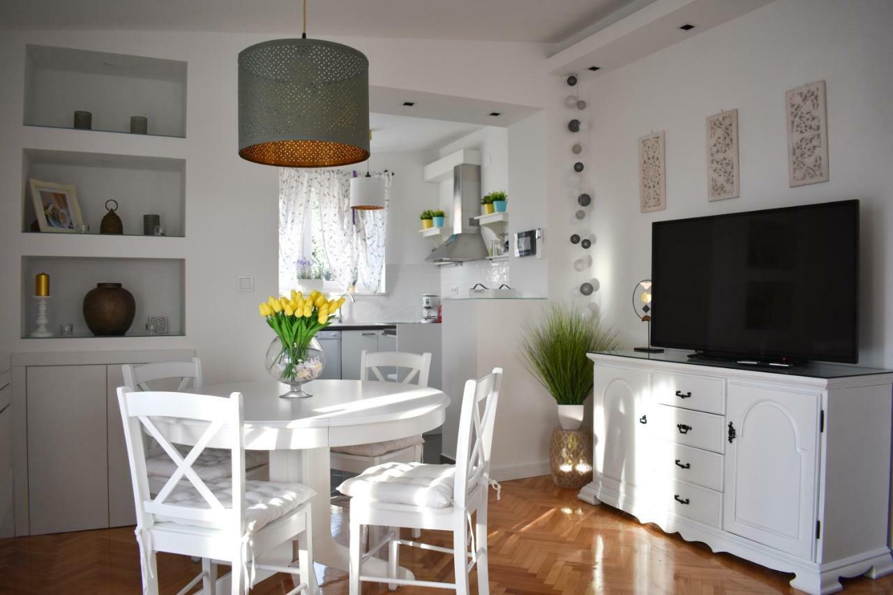 Apartmani Julija 보디체 외부 사진
